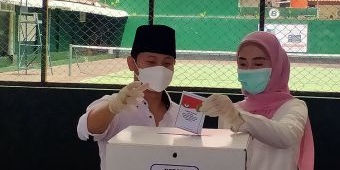 Pilbup Trenggalek 2020, Bupati Arifin Nyoblos di TPS 003 Surodakan