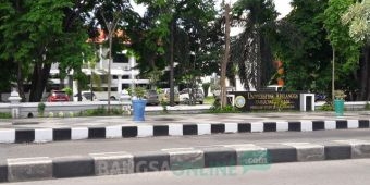 Siapkan Akses Masuk Fakultas Vokasi Unair, DPUTR Gresik Bongkar Trotoar