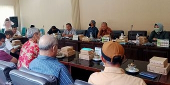 Warga Keluhkan Sampah Pasar Baru Kota Probolinggo, Komisi III Gelar RDP