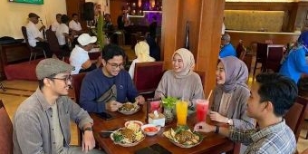 Quds Royal Hotel Surabaya Gelar Festival Pecel Pincuk