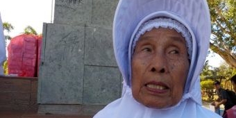 Usia Senja Tak Surutkan Niat Nenek Istiyah Pergi Berhaji