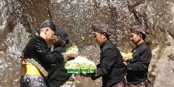Pj Bupati Nganjuk Pertahankan Kearifan Lokal di Bulan Suro