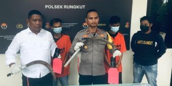 Dua Pelaku Begal Taksi Online di Surabaya Ditembak Polisi, Sembunyi di Rawa-Rawa Selama 16 Jam