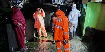 Saluran Drainase Putus, Luapan Air Hantam Tembok SDN Tulungrejo 3 hingga Roboh