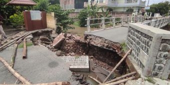 Fondasi Jembatan di Desa Sengon Jombang Ambrol, Akses Jalan Warga Terputus