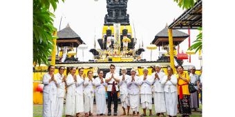 Tinjau Pura Agung Jagat Karana, Pj. Gubernur Jatim Janji Bantu PHDI Jatim agar Punya Kantor Sendiri