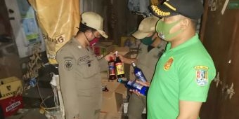 Warung Miras di Tuban Dirazia Petugas, Ratusan Botol Diamankan