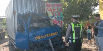 Mobil Terpental ke Median Jalan, 3 Kendaraan Tabrakan Beruntun di Sidoarjo