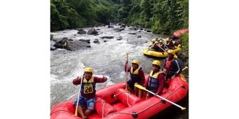 Kenalkan Destinasi Sport Tourism, Disbudparprov Jatim Gelar Wisata Rafting