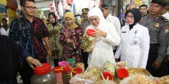 Gubernur Khofifah Cek Harga Sembako di Pasar Besar Madiun