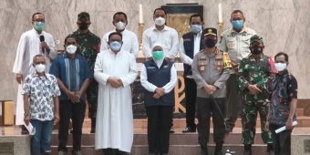 Beri Rasa Aman Jemaat, Wali Kota Surabaya Bersama Forkopimda Jatim Tinjau Gereja Katedral