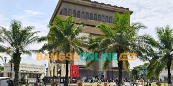 Monumen SLG Kediri Diserbu Wisatawan pada Tahun Baru 2026