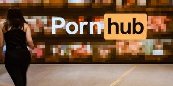 ​Pornhub, Situs Porno yang Dikunjungi 42 Miliar Pemirsa Setahun, 'Digugat' karena Konten Perkosaan