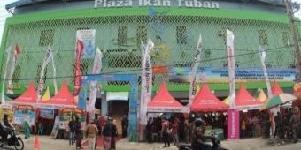 Plaza Ikan Tuban, Tempat Oleh-oleh Ikan Asap Favorit Wisatawan