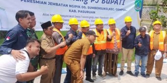 Pj Bupati Pasuruan Resmikan Jembatan Ngipik