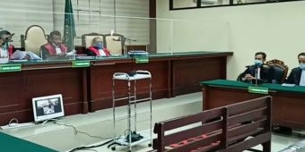 Sidang Lanjutan Camat Duduksampeyan Nonaktif, Hakim PN Tipikor Tolak Eksepsi Terdakwa