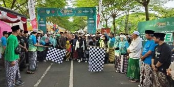 Peringatan Puncak Hari Santri 2025, PCNU Kabupaten Kediri Gelar Jalan Sehat Sarungan