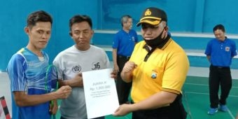 PWI Juara III Badminton Cup Kapolres Sampang Peringati Hari Bhayangkara ke-74