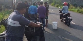 2 Motor Bertabrakan di Jalur Blackspot Cerme Gresik, Pengendara Luka Berat