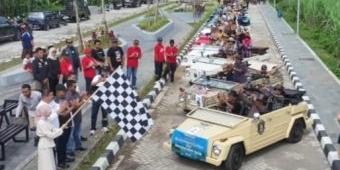 Mbak Wali Launching VW Safari City Tour, Ajak Peserta Keliling Kota Kediri Gunakan Mobil Klasik