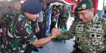 Kasarmatim Hadiri Sertijab Pangdivif 2 Kostrad