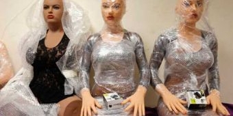 Telah Hadir, Robot yang Bisa Berontak saat Diperkosa, Mau?