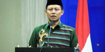 Hadiri Wisuda Sarjana ke XXXVII Universitas Merdeka, Mas Nawawi Ingatkan Tantangan Society 5.0