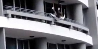Selfie di Balkon Lantai 27, Dihembus Angin Kencang Akhirnya Bablas Terjun Bebas Masih Pegang Tongsis