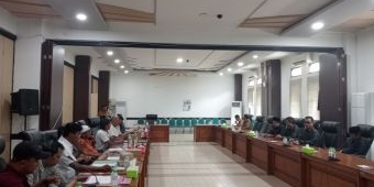 Aliansi Poros Tengah Wadul ke DPRD Kabupaten Pasuruan, Tanah Diduga Diserobot Akses Tambang