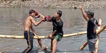 Meriahkan HUT Ke-78 RI, Warga Karanggayam Sidoarjo Gelar Lomba Air dan Edukasi Peduli Lingkungan