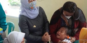 Wali Kota Mojokerto Pantau Langsung Vaksinasi Anak
