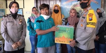 Peduli Dampak Covid-19 Terhadap Wartawan, Polres Pamekasan Berikan Paket Lebaran untuk Rekan Media