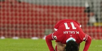 ​Selalu Sujud Syukur di Lapangan, Mohamed Salah Ubah Citra Islam di Eropa