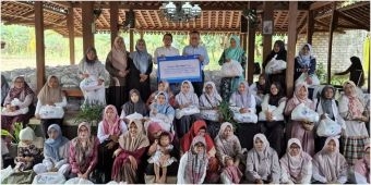 BRI Tuban Salurkan 1.500 Paket Sembako untuk Warga Singgahan di Bulan Ramadhan