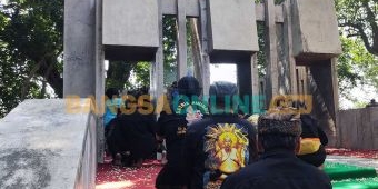 Ribuan Warga Padati Kirab 1 Suro di Petilasan Jayabaya Kediri