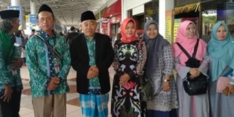 Umrohkan 38 Orang JKSN & Muslimat NU, Kiai Asep Penuhi Nadzar Kemenangan Khofifah dan Jokowi