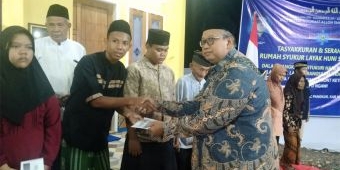 Opshid Ngawi Serahkan Satu Rumah Syukur pada Warga Desa Pleset