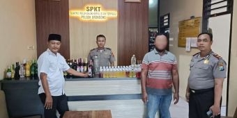 Polsek Brondong Lamongan Gerebek Kios Penjual Miras Ilegal, Ratusan Botol Miras dan Es Moni Disita
