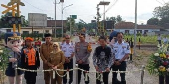 Utamakan Keselamatan, Bupati Blitar Resmikan Palang Pintu Kereta Api JPL 176 di Kelurahan Bence