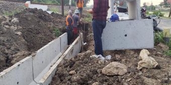 Kecurangan Material Jalur Ganda Madiun-Jombang II, Indikasi Kongkalikong Kontraktor