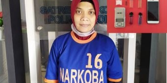 Edarkan Sabu, Ibu Rumah Tangga 37 Tahun di Kediri Diringkus Polisi