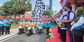 Gubernur Khofifah Lepas Relawan Tali Asih untuk Keluarga Pahlawan di 22 Kabupaten/Kota