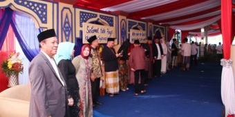 Gelar Open House, Bupati Fadeli Suguhkan Menu Khas Lamongan