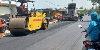 Progres Pengerjaan Peningkatan Jalan dan Jembatan di Kabupaten Mojokerto Sesuai Target