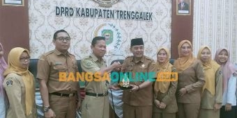 Kunjungi Trenggalek, Sekretaris DPRD Kabupaten Blitar Sharing Penataan Jabatan Pegawai