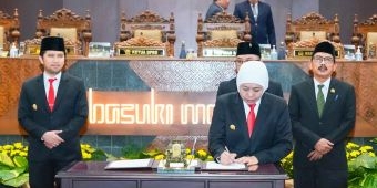 Raperda RPJMD Jatim 2025-2029 Disahkan, Khofifah Optimis Wujudkan Jatim Maju dan Berkelanjutan