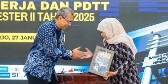Khofifah Terima LHP BPK, Pemprov Jatim Fokus SDM dan Ketahanan Pangan