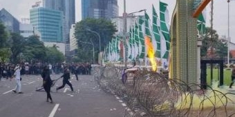 Grahadi Tak Merespons, Unjuk Rasa Tolak UU TNI Ricuh, Polisi: Wajah Anda Kami Tandai