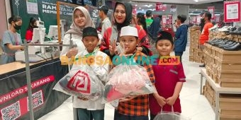 Gandeng Bank Jatim, Baznas Ajak Ratusan Anak Yatim Belanja Baju Lebaran