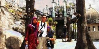 Pesantren Unik,  Masjid Tiban, Dibangun Jin, Diminati Wisatawan